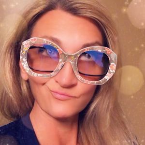 Meet your Posher, Tracy